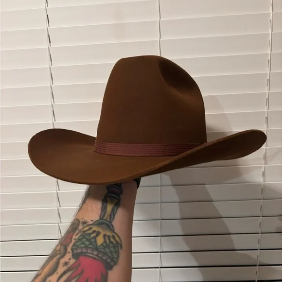 Bristol conforming xxx beaver. Size 7 5/8